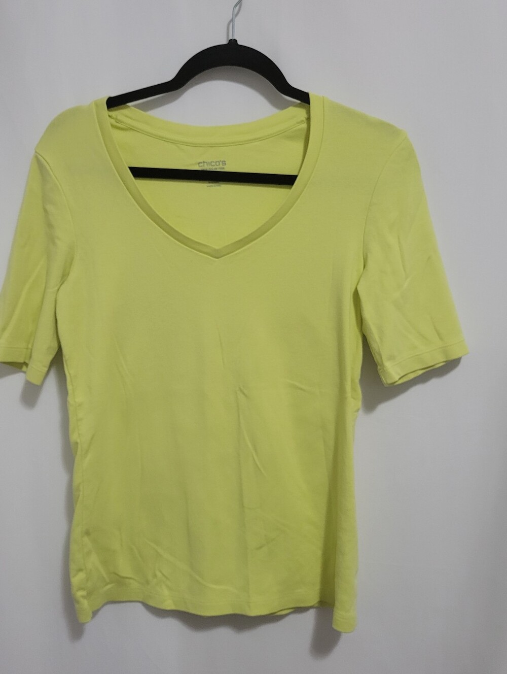 Chico's Lime V-Neck Short Sleeve Tee-True Color Tees. Size 0